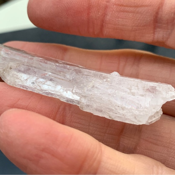 Faden Quartz: 66 Carats Specimen from Pakistan - Picture 8 of 14